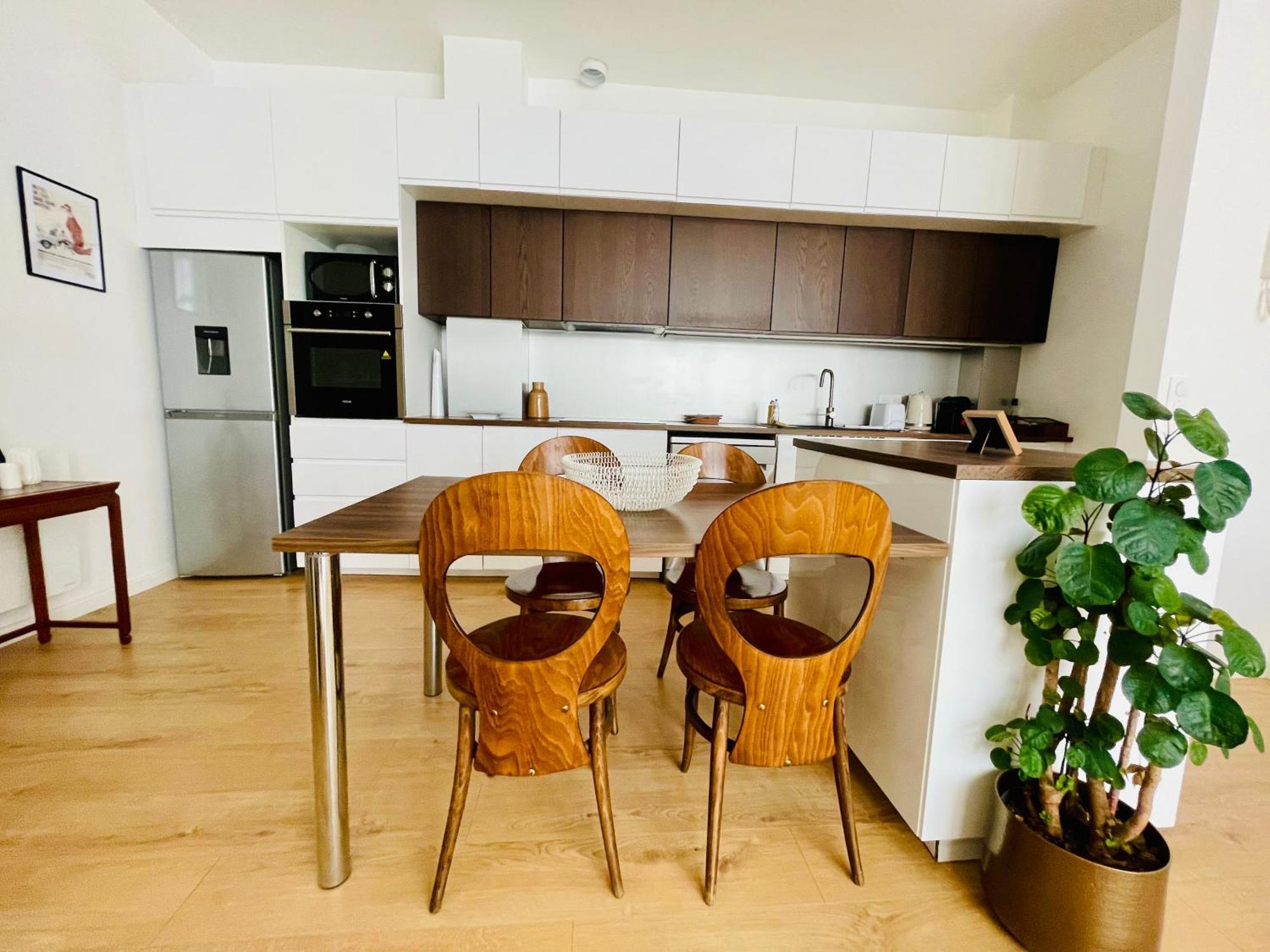 Apartment Liberte - Grand 4 Pers Avec Parking Centre Lille